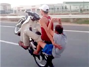 Bóng đá anh, ngoại hạng anh, lịch thi đấu euro 2012, Quái xế "diễn xiếc" trên đại lộ rộng nhất Việt Nam